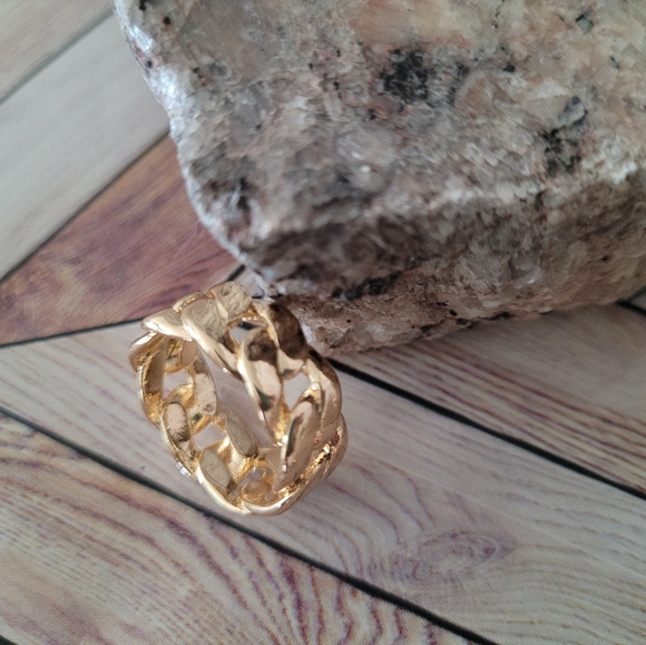 Twist Chainlink Ring ✨️ - Picture 10 of 10